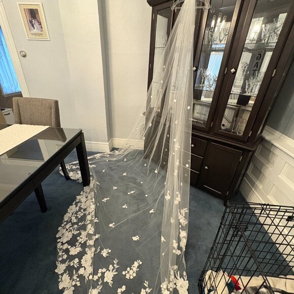 🎉HP🎉NWOT Bel Air Bridal Cathedral Veil - V7722C - Picture 2 of 6